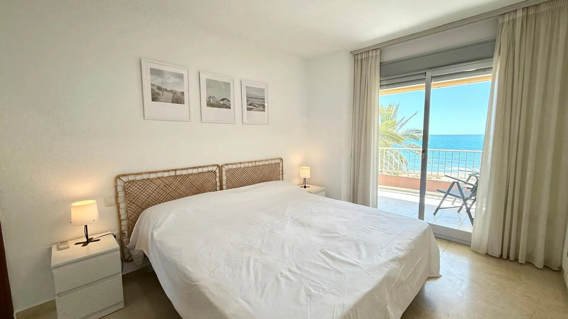 Nautique Beachfront Apartment Fuengirola