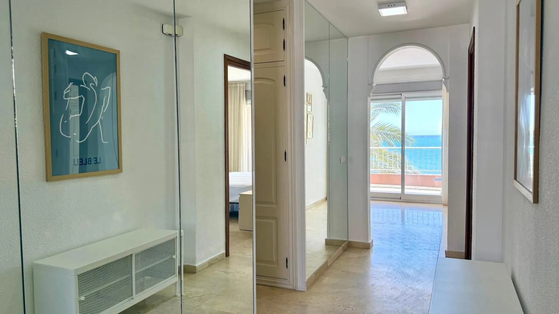 Nautique Beachfront Apartment Fuengirola