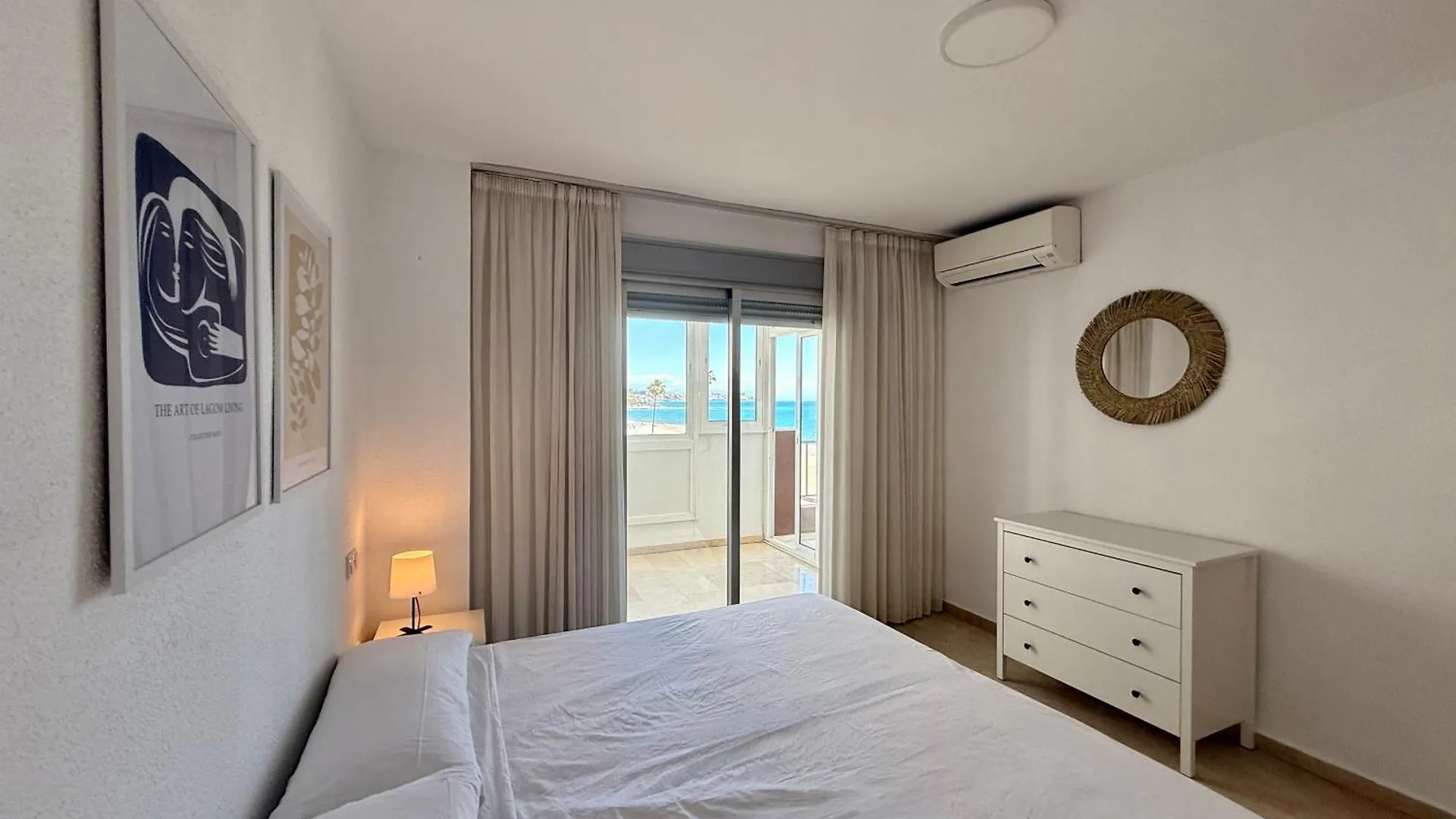 Nautique Beachfront Apartment Fuengirola 0*,  Spagna