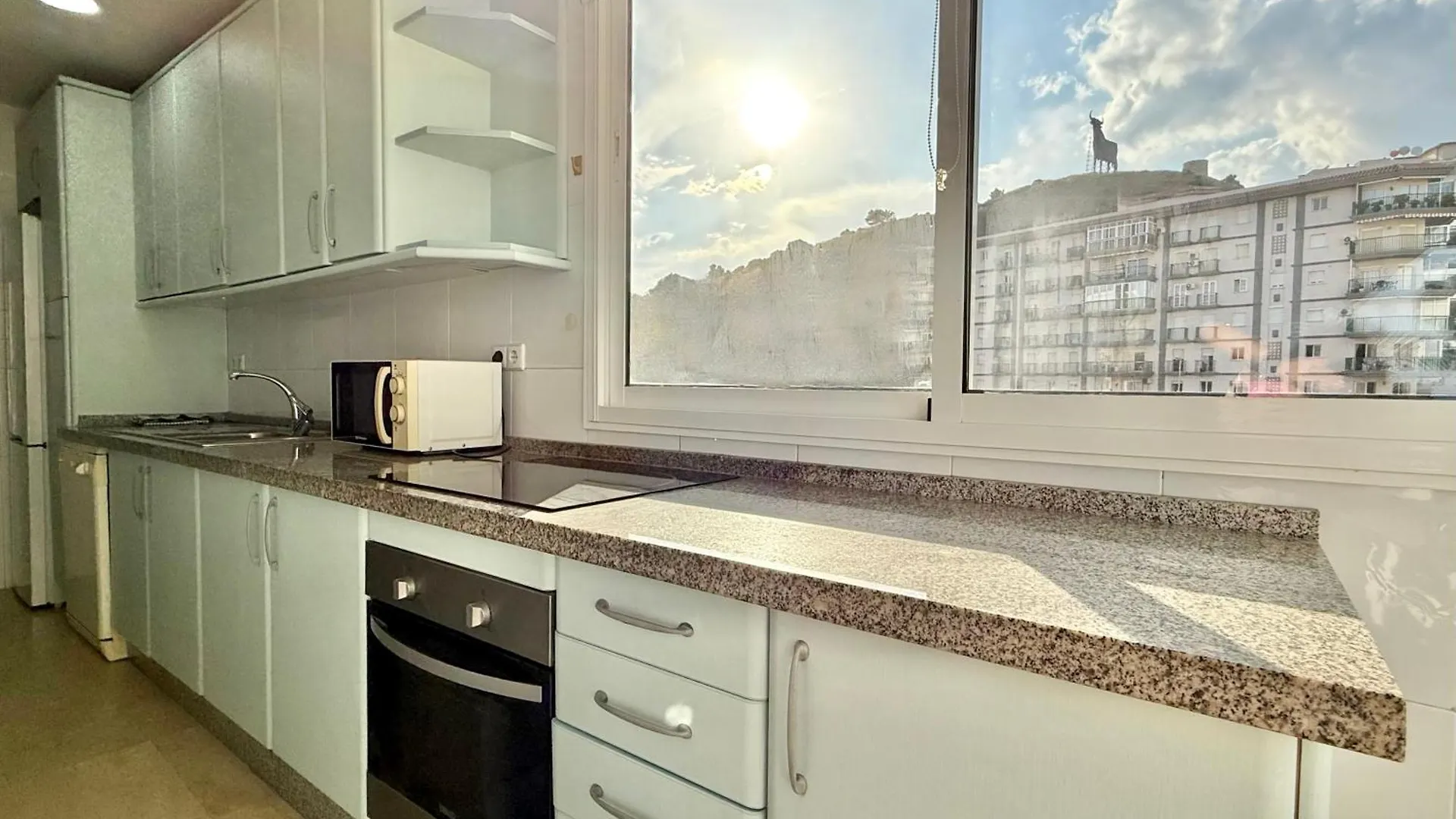 Nautique Beachfront Apartment Fuengirola