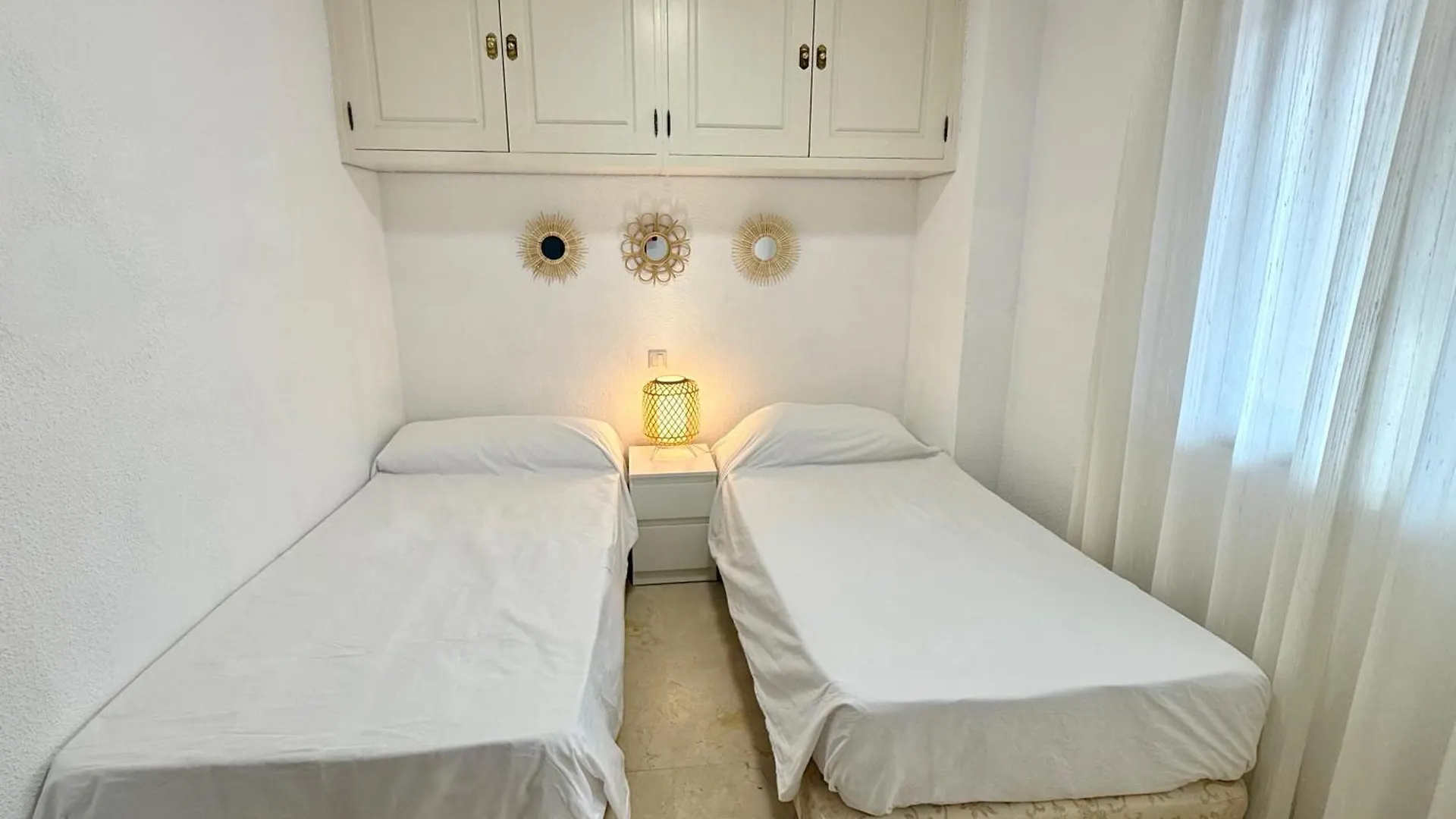 Nautique Beachfront Apartment Fuengirola