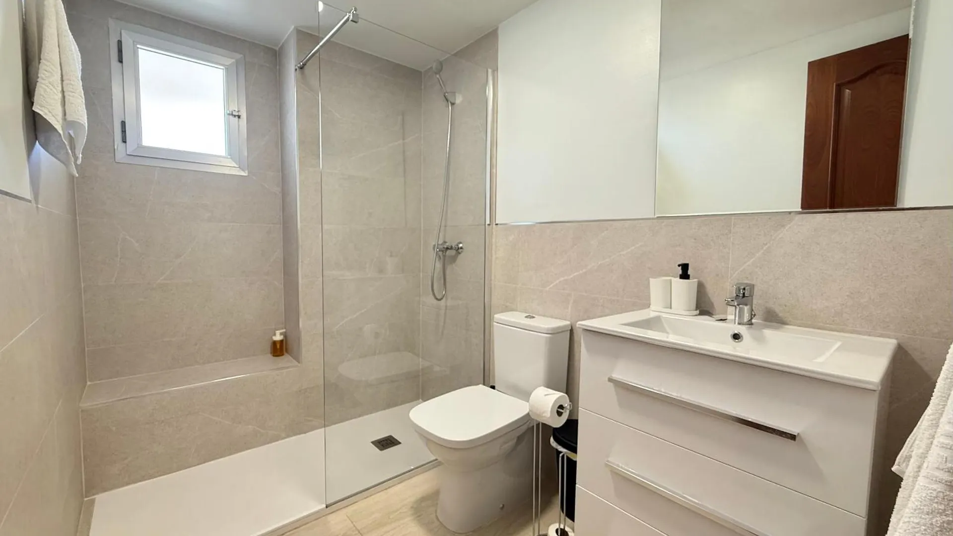 Nautique Beachfront Apartment Fuengirola Spain
