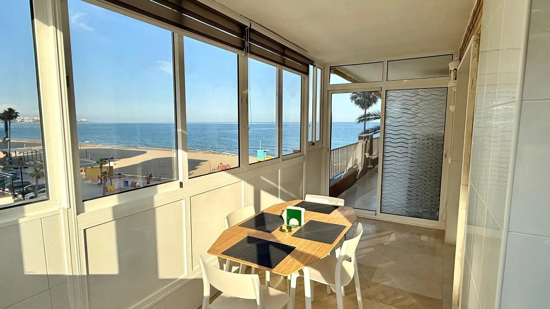 Nautique Beachfront Apartment Fuengirola