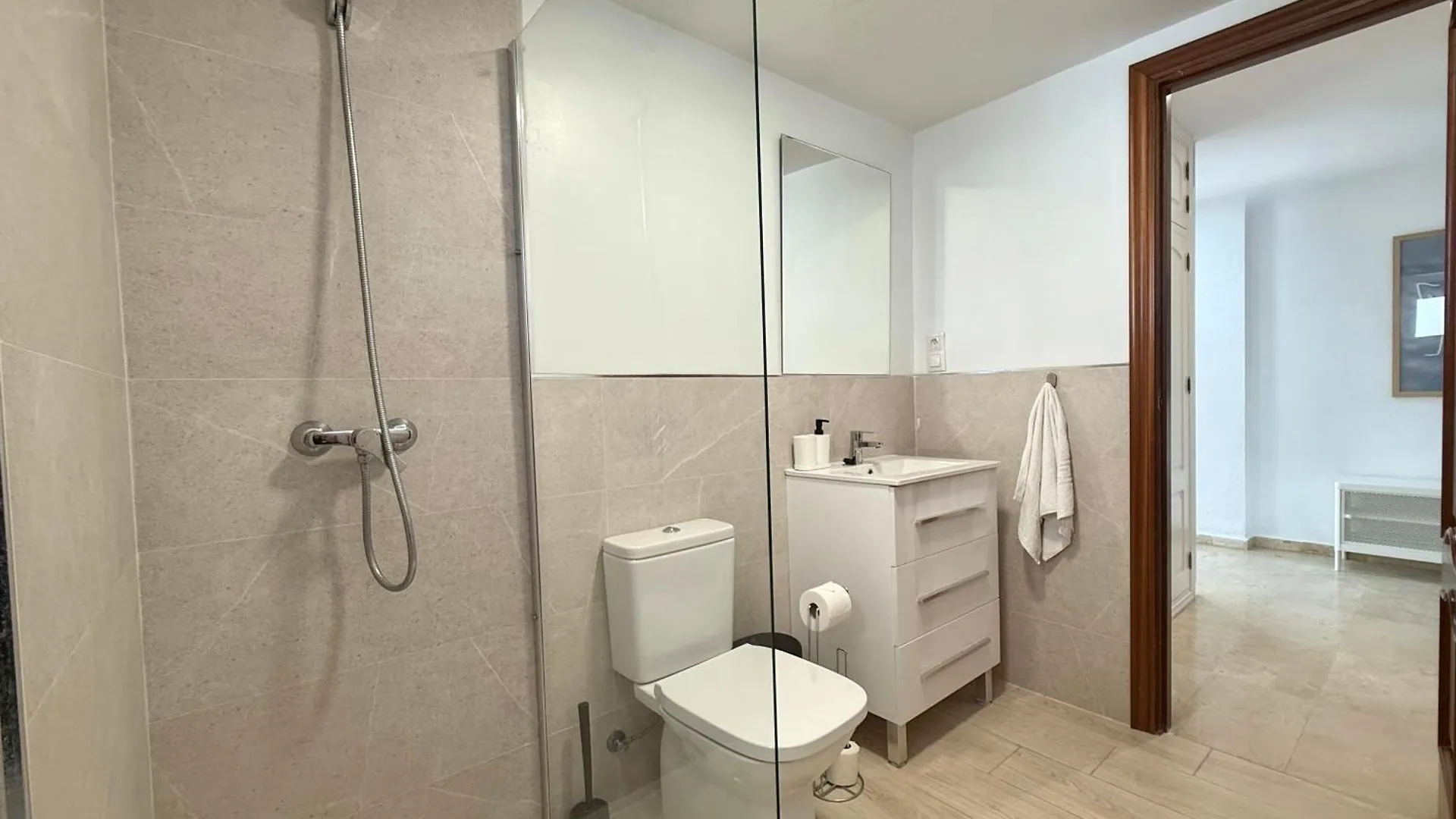 Nautique Beachfront Apartment Fuengirola Spain