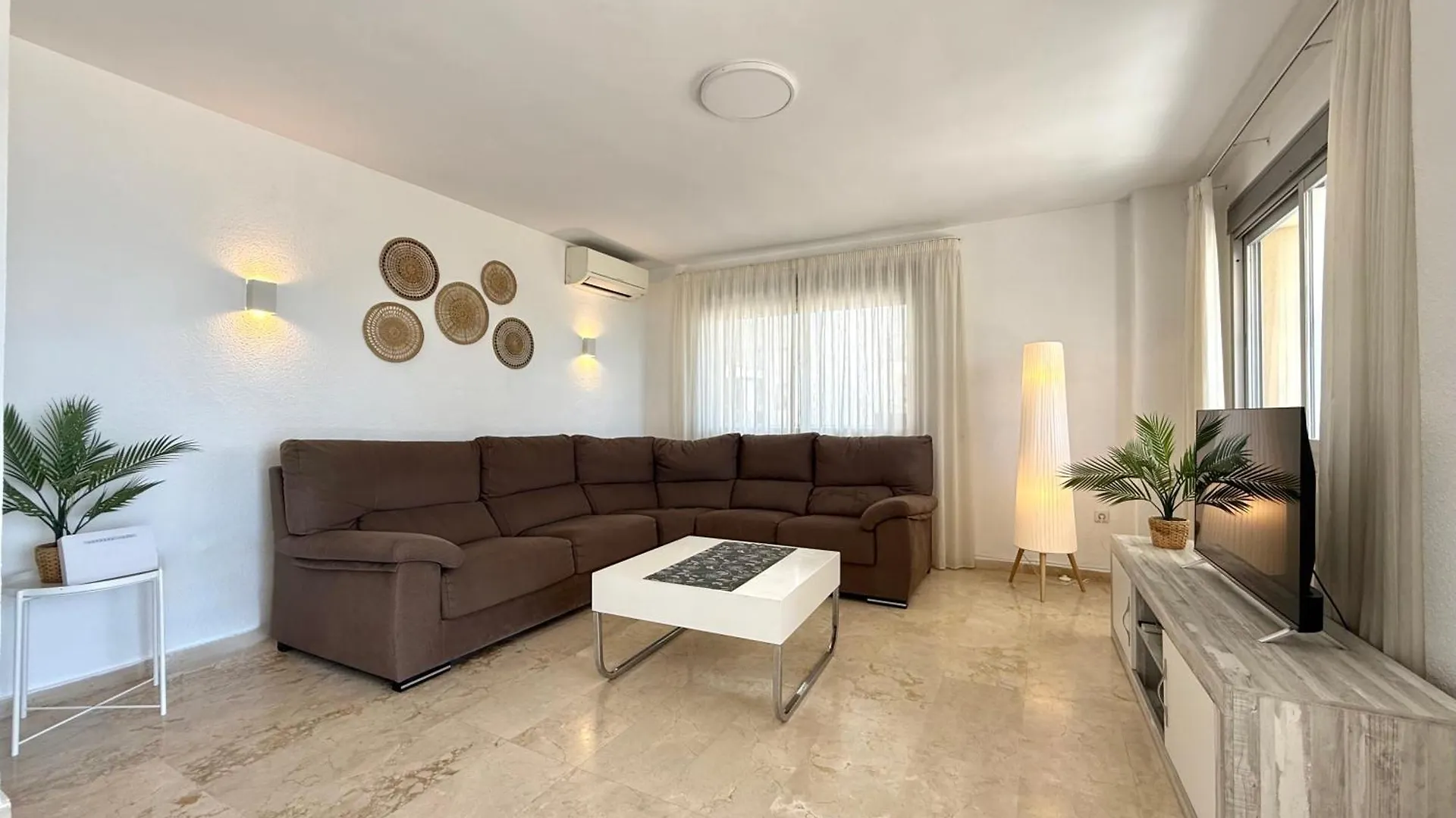 Nautique Beachfront Apartment Fuengirola Spain